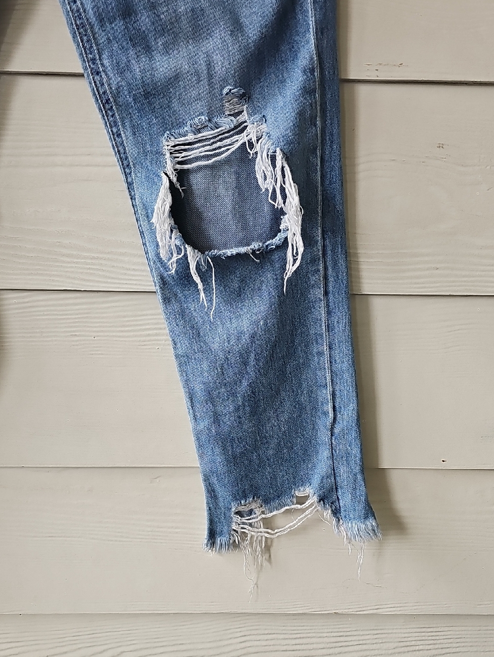 Light Blue Distressed Boyfriend Jeans with Frayed Hem - Picture 9 of 10